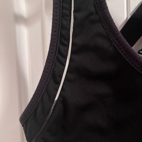 Fabletics Sports Bra - Picture 2 of 4